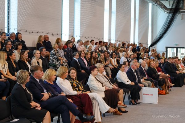 Jedynka łączy pokolenia! Jubileusz 90-lecia Publicznej Szkoły Podstawowej nr 1 w Grójcu